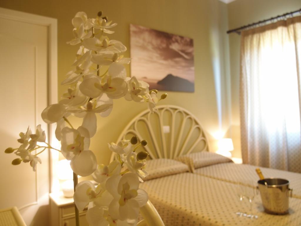 Pietra Pomice Hotel Липари Экстерьер фото