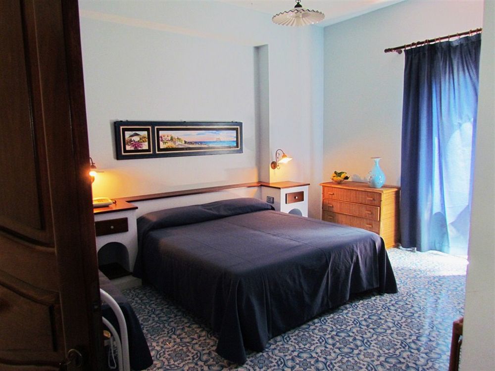 Pietra Pomice Hotel Липари Экстерьер фото