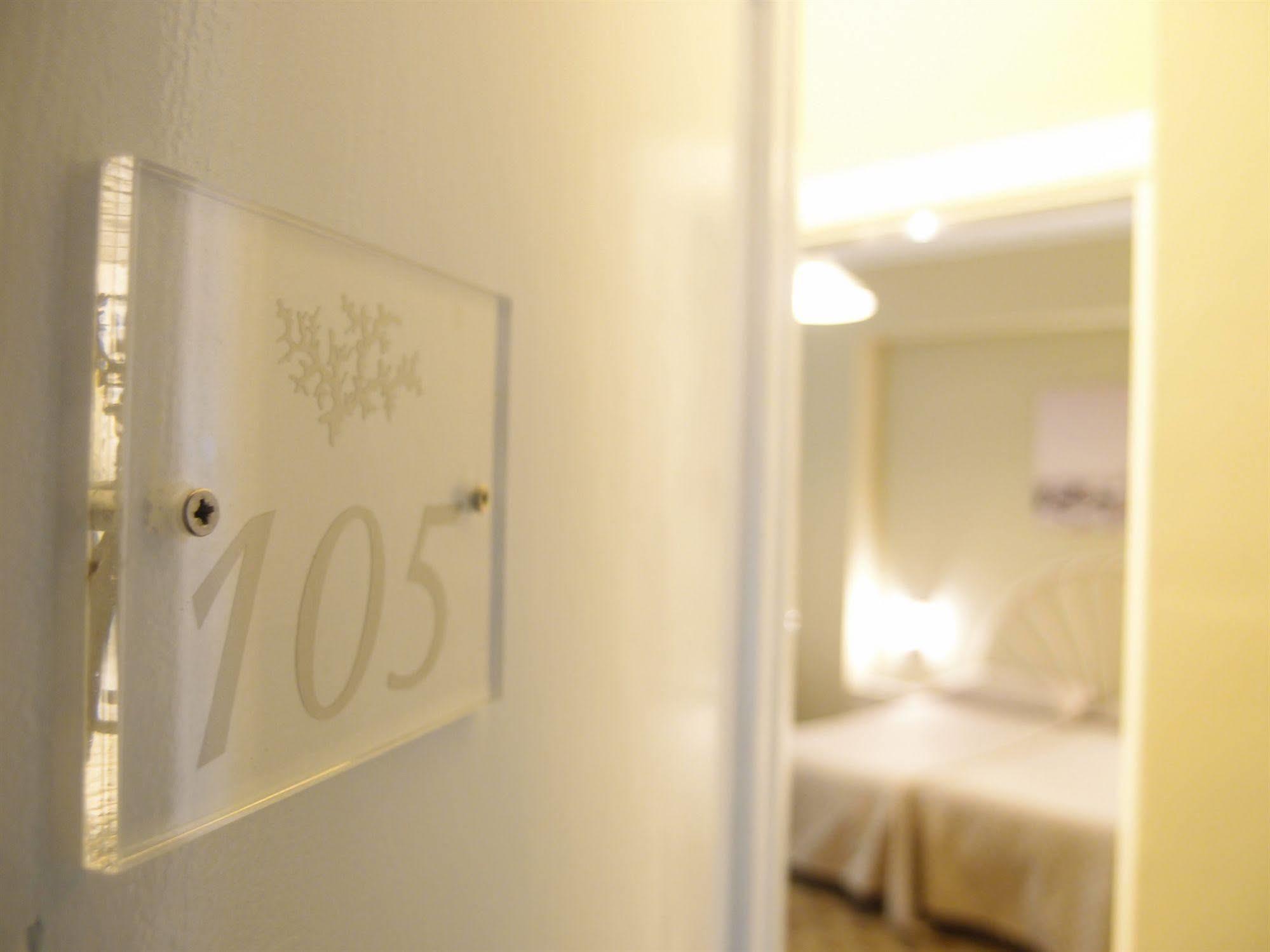 Pietra Pomice Hotel Липари Экстерьер фото