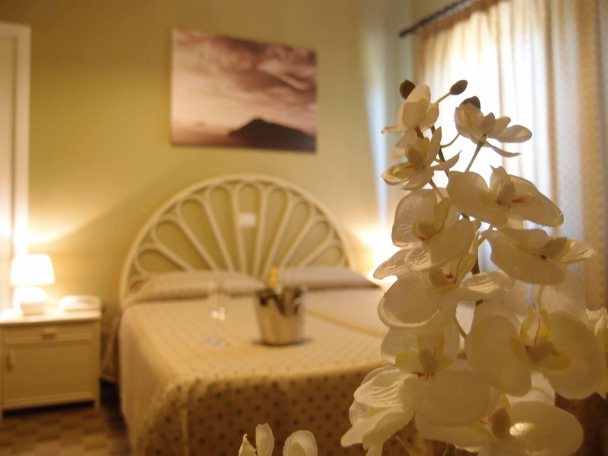 Pietra Pomice Hotel Липари Экстерьер фото