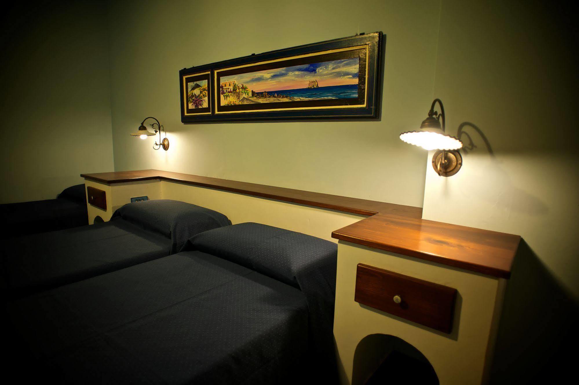 Pietra Pomice Hotel Липари Экстерьер фото